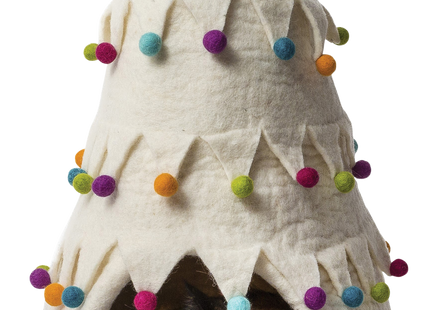 Edler weisser Weihnachtsbaum für eine festliche Atmosphäre