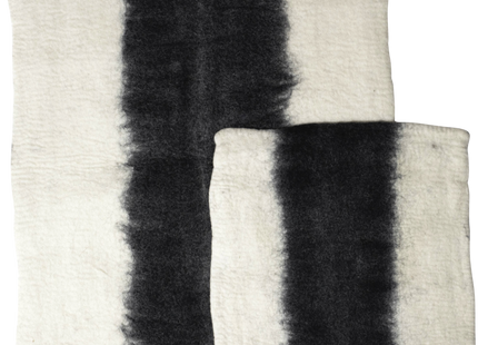 Schwarze und weisse Ombre Yogamatte für stilvolle Yoga-Praxis