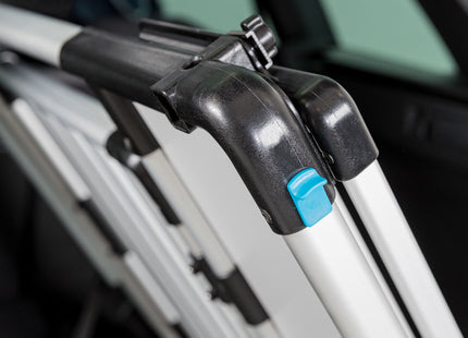 Schützendes Universal-Heckgitter in Silber-Schwarz von Trixie