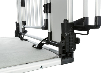 Schützendes Universal-Heckgitter in Silber-Schwarz von Trixie