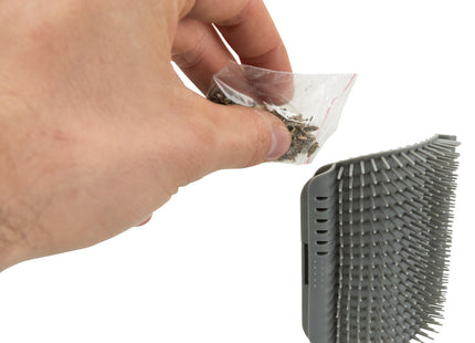 Sanfte Massagebürste für Katzen in Grau von Trixie