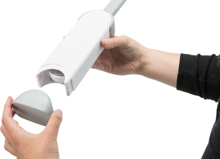 Fusselbürste mit Reinigungsstation in Weissgrau für saubere Kleidung