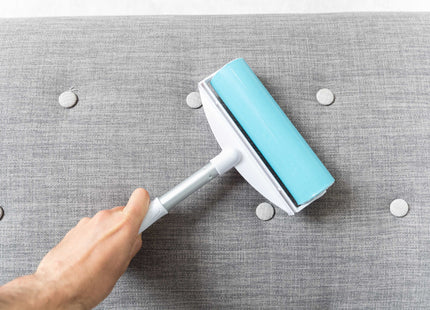 Entfernen Sie mühelos Tierhaare mit dem Trixie Fusselroller XXL in Weiss-Türkis