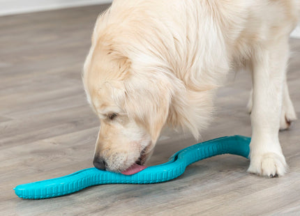 Flexible blaue Trixie Snack Snake für Haustiere aus TPR-Material