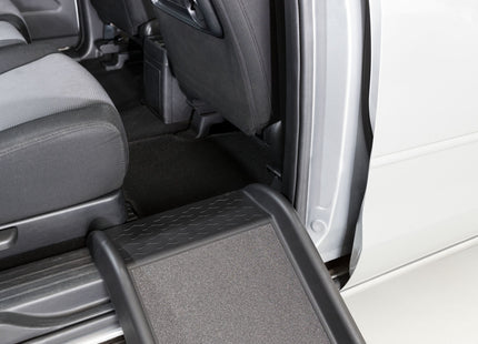 Schwarze Hunderampe von Trixie für einfaches Auf- und Absteigen