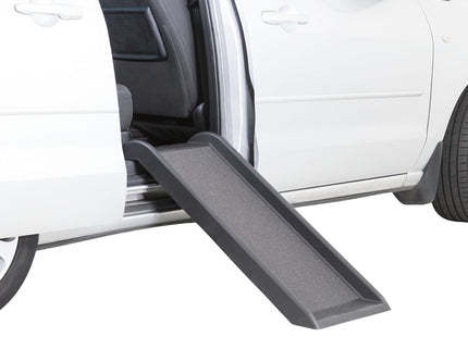 Schwarze Hunderampe von Trixie für einfaches Auf- und Absteigen