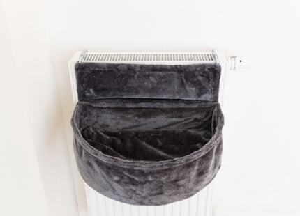 Trixie Kuschelsack für Heizkörper – Plüsch dunkelgrau