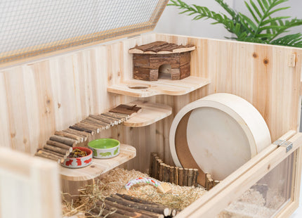 Trixie Nagerheim, Holz